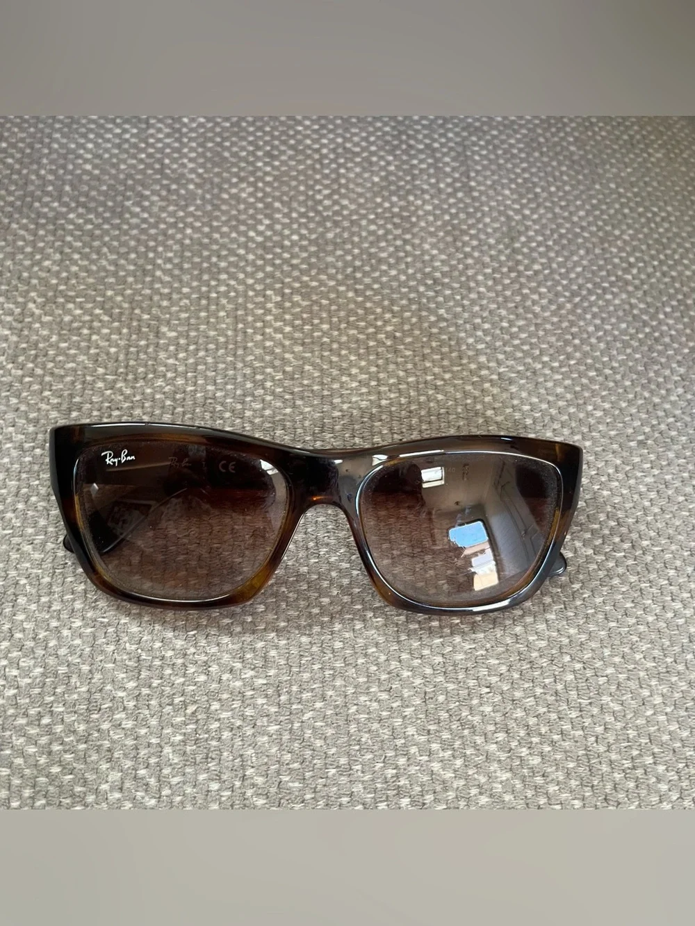 Classic Ray-Ban RB4194 Light Havana Brown Gradient Sunglasses 😎